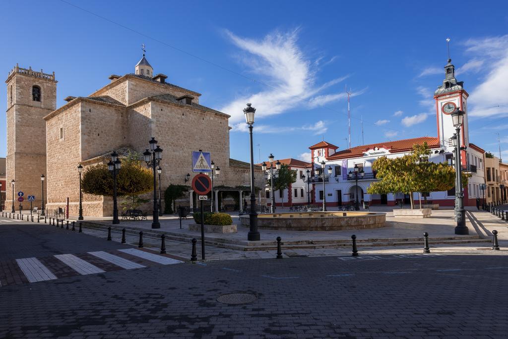 Hotel La Barca Pedro Muñoz Buitenkant foto